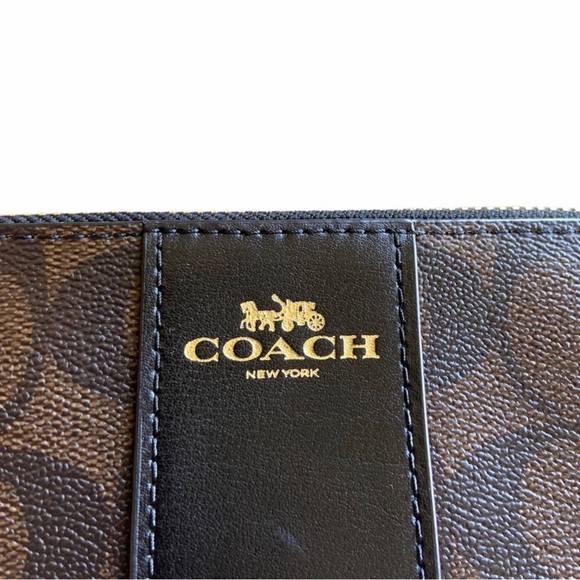 Coach EUC Corner Zip Wristlet In Signature Coated Canvas Black Brown - Picture 9 of 12